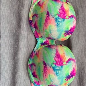 Victoria’s Secret PINK Strapless Push Up Bra